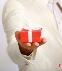 Что делать, если мужчина не дарит подарки?
